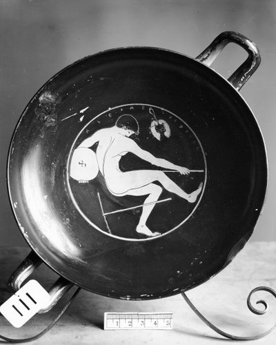 Plato que representa a un lanzador de disco, posiblemente por Cleomelos (cerámica) de Greek